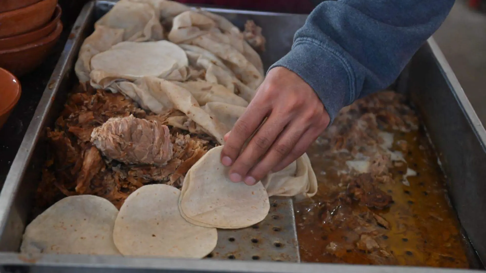 El aumento en los insumos han repercutido en el precio de los tacos 